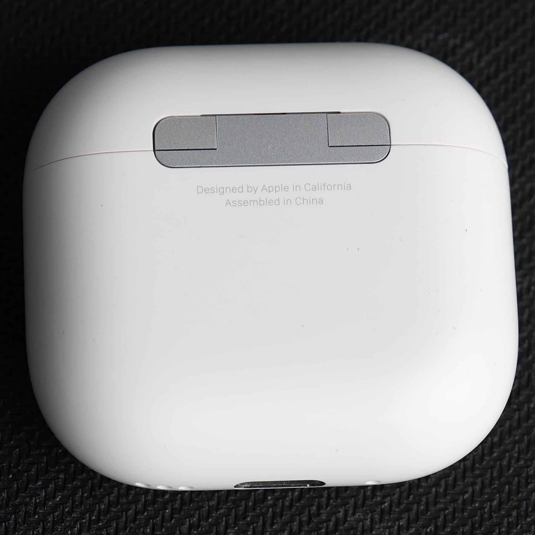 Original Used AirPods 4 ANC A3059 Charging Case Replacement – Genuine OEM Case Only for A3055 A3056 A3057 Earbuds, Not for A3058, 1-Year Warranty