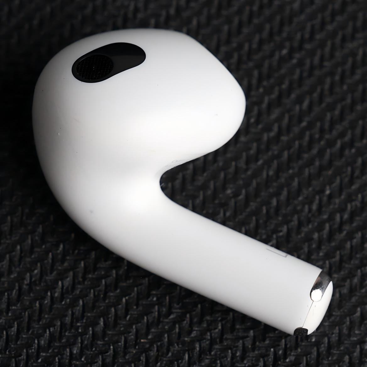 Original Used AirPods 3 Left Earbud Replacement – Genuine OEM A2564 Left Side Only for A2897 A2566 Charging Case, 1-Year Warranty