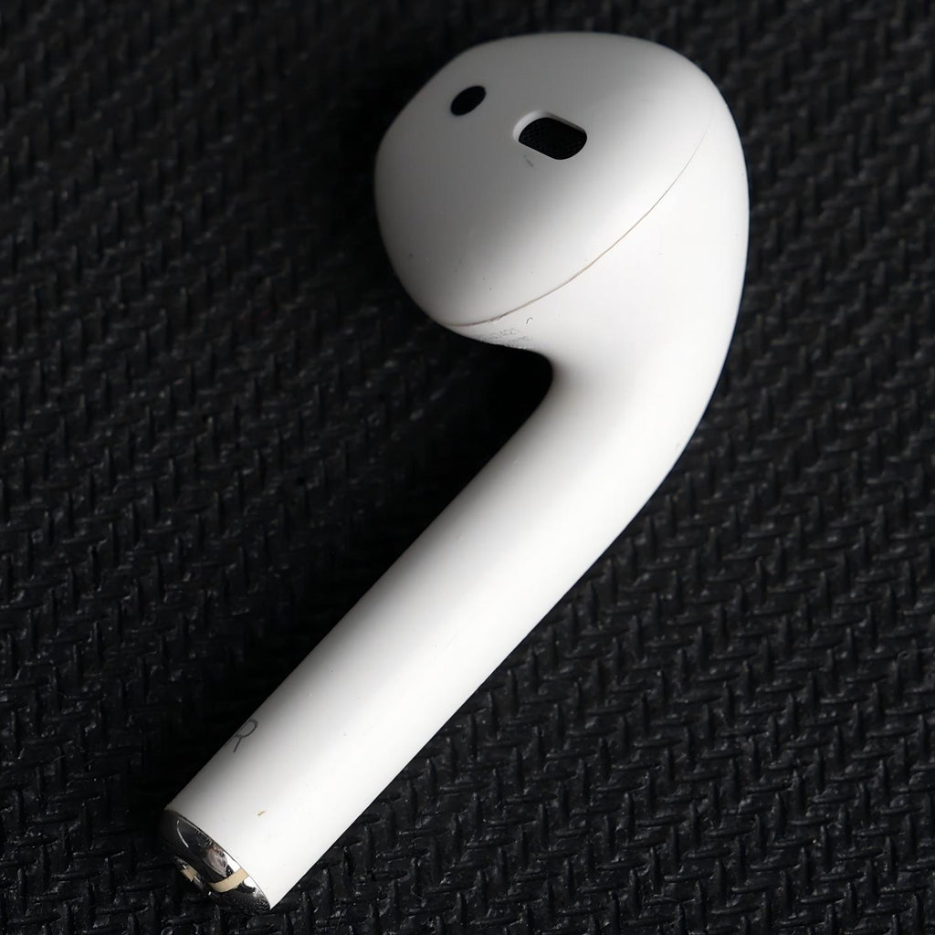 Original Used AirPods 2 Right Earbud Replacement – Genuine OEM A2032 Right Side Only for A1938 A1602 Charging Case, 1-Year Warranty
