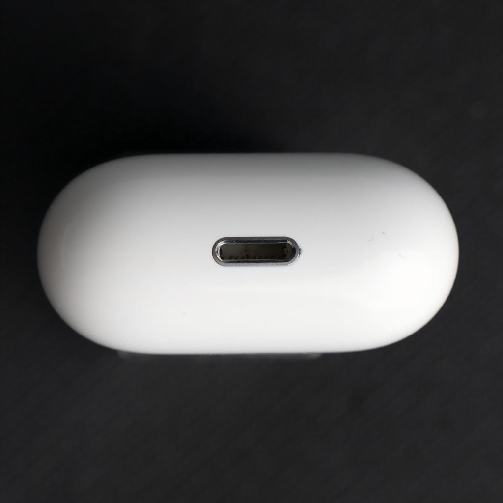 Original Used AirPods 2 Right Earbud Replacement – Genuine OEM A2032 Right Side Only for A1938 A1602 Charging Case, 1-Year Warranty