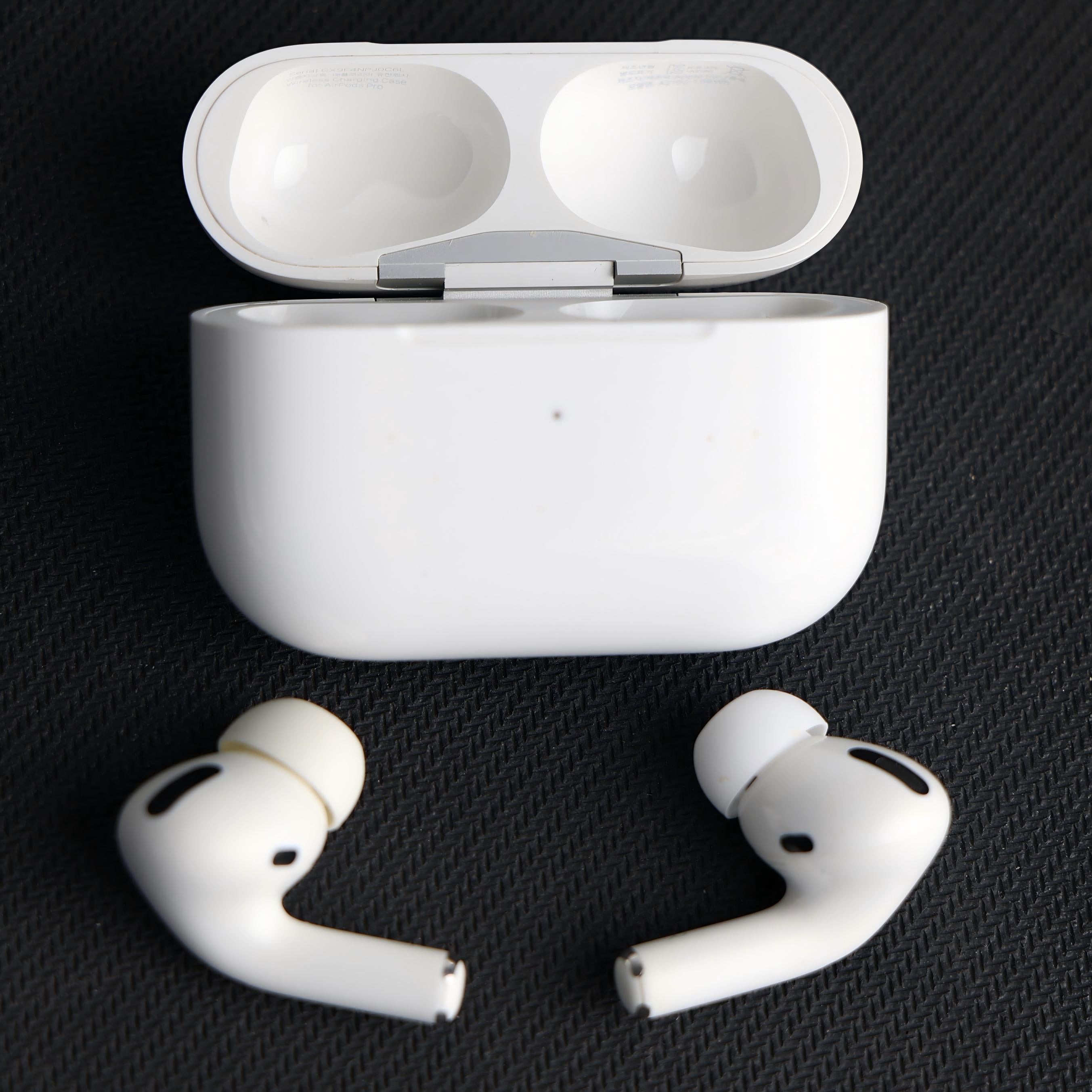 Original Used AirPods Pro 1st Gen A2084 Left Earbud Replacement – Genuine OEM Left Side Only for A2190 Charging Case, Compatible with A2083, 1-Year Warranty