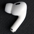 Original Used AirPods Pro 2nd Generation Lightning Right Earbud Replacement – Genuine OEM A2931 A2698 A2699 Right Side Only for A2700 Charging Case