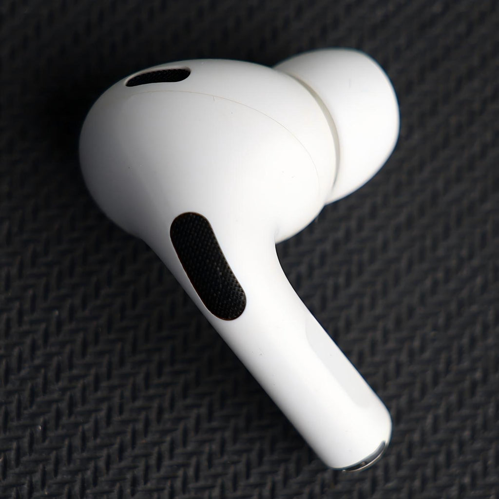 Original Used AirPods Pro 2nd Generation Lightning Right Earbud Replacement – Genuine OEM A2931 A2698 A2699 Right Side Only for A2700 Charging Case