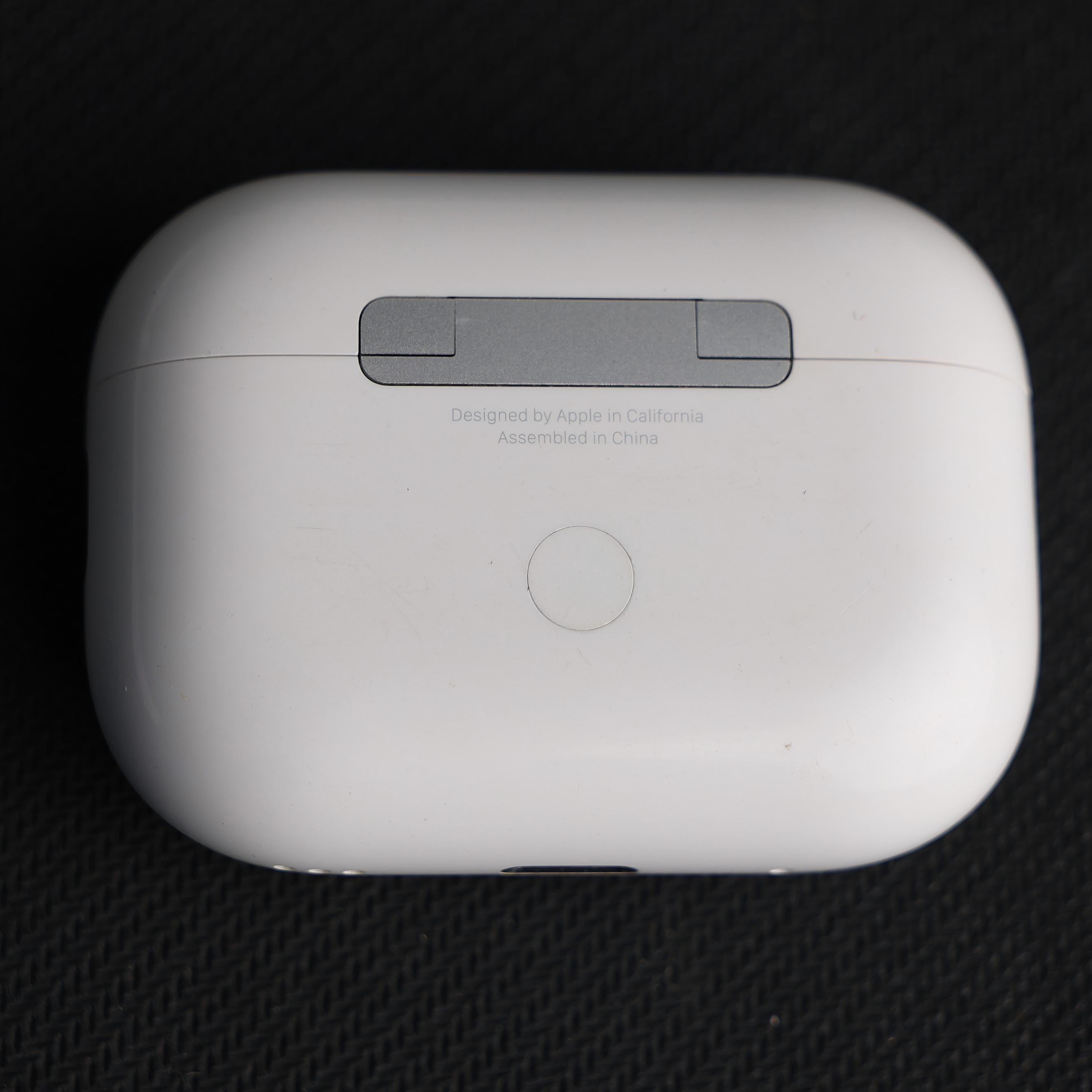 Original Used AirPods Pro 2nd Generation Lightning A2700 Charging Case Replacement – Genuine OEM Charging Case Only for A2931 A2698 A2699 Earbuds