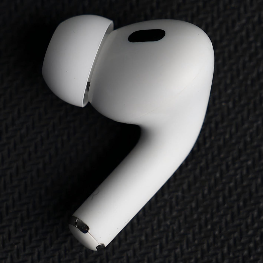 Original Used AirPods Pro 2nd Generation USB-C Right Earbud Replacement – Genuine OEM A3047 A3048 A3049 Right Side Only for A2968 Charging Case