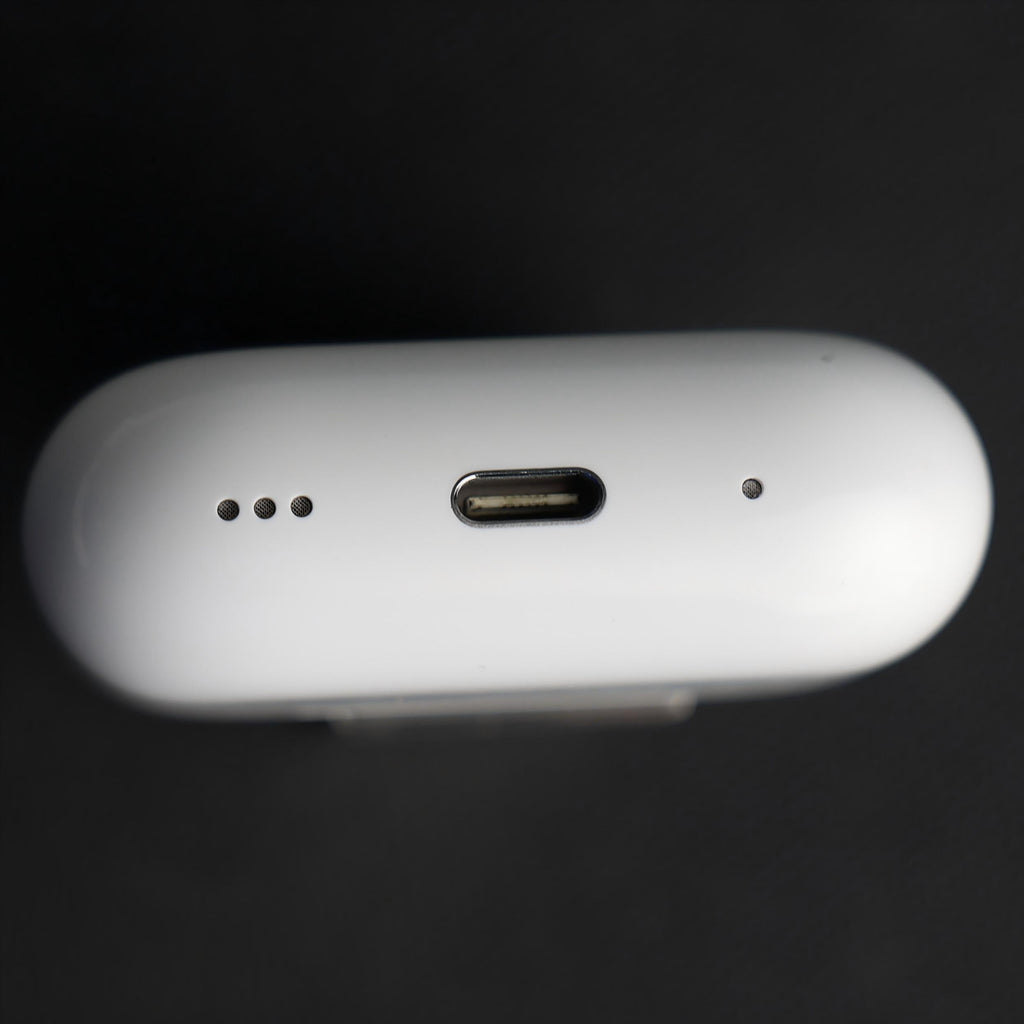 Original Used AirPods Pro 2nd Generation USB-C A2968 Charging Case Replacement – Genuine OEM Charging Case Only for A3047 A3048 A3049 Earbuds