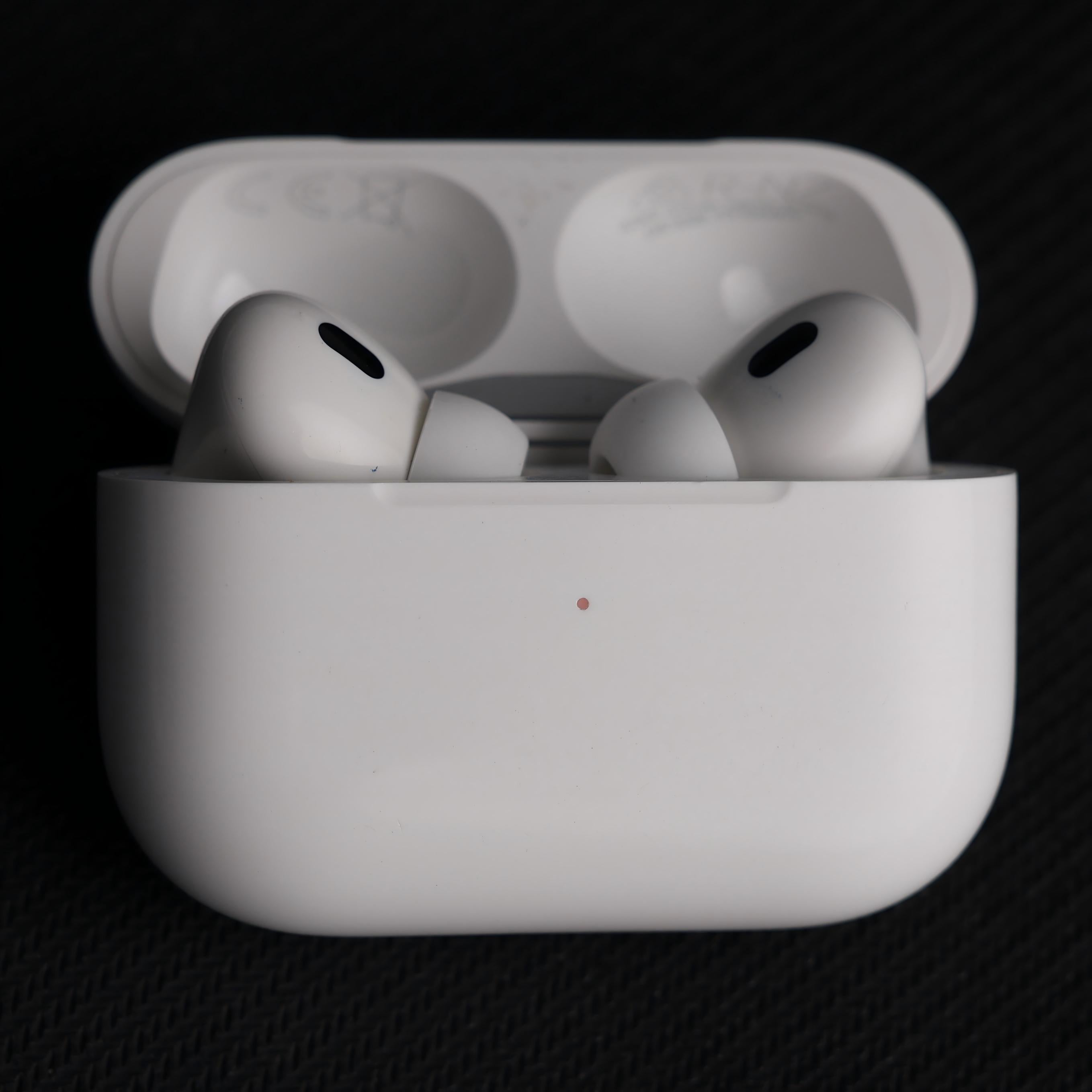 Original Used AirPods Pro 2nd Generation USB-C Right Earbud Replacement – Genuine OEM A3047 A3048 A3049 Right Side Only for A2968 Charging Case