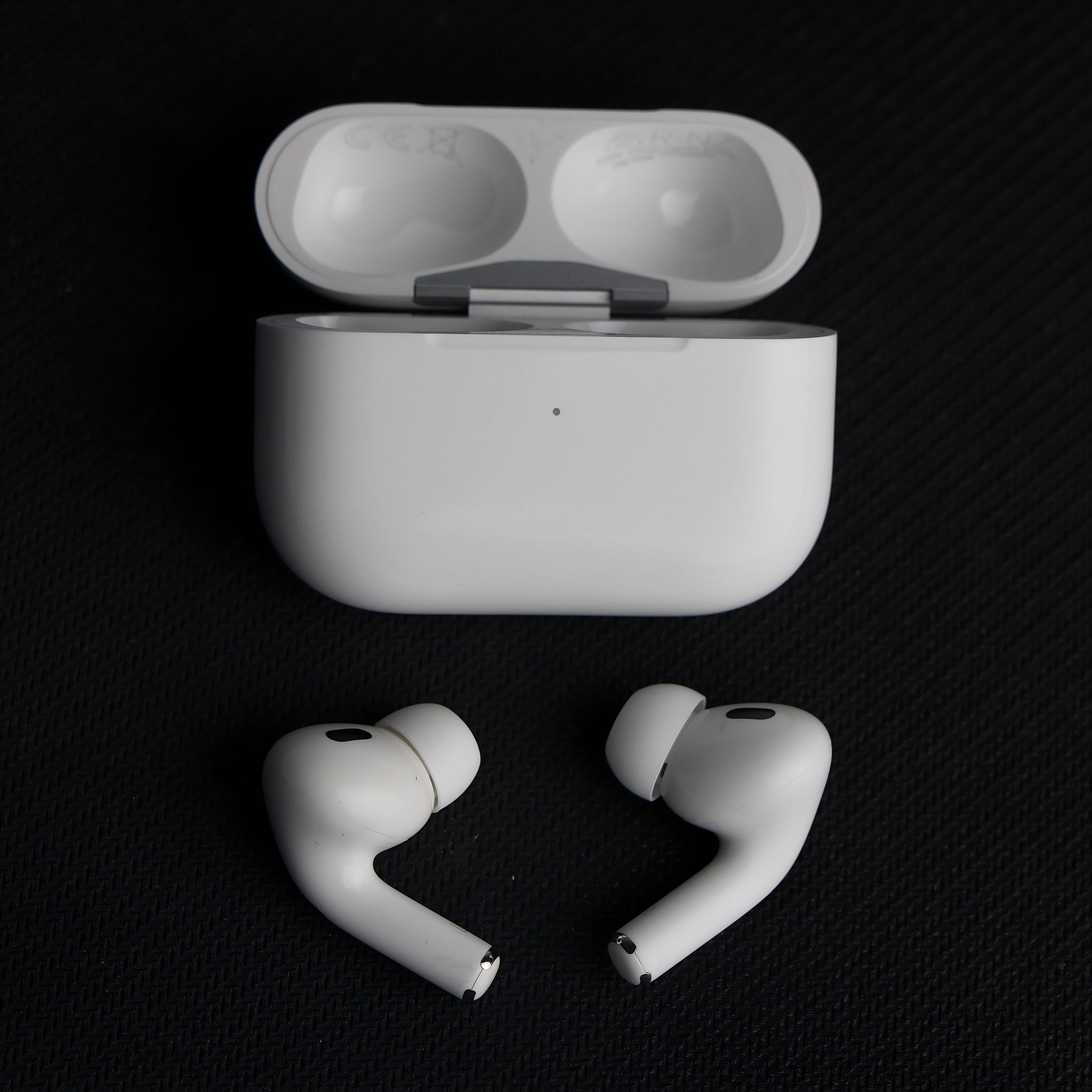 Original Used AirPods Pro 2nd Generation USB-C Left Earbud Replacement – Genuine OEM A3047 A3048 A3049 Left Side Only for A2968 Charging Case