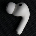 Original Used AirPods Pro 3 Right Earbud Replacement – Genuine OEM A3064 Right Side Only for A3122 Charging Case
