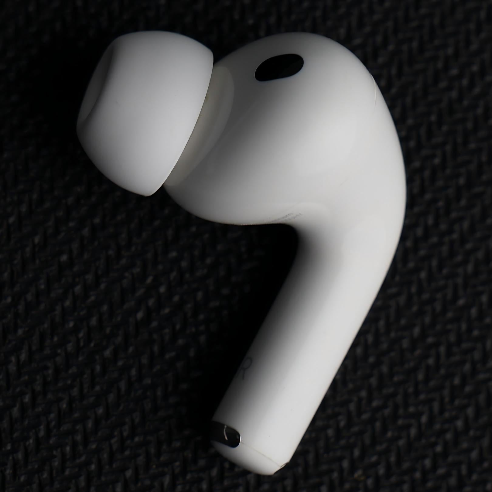 Original Used AirPods Pro 3 Right Earbud Replacement – Genuine OEM A3064 Right Side Only for A3122 Charging Case