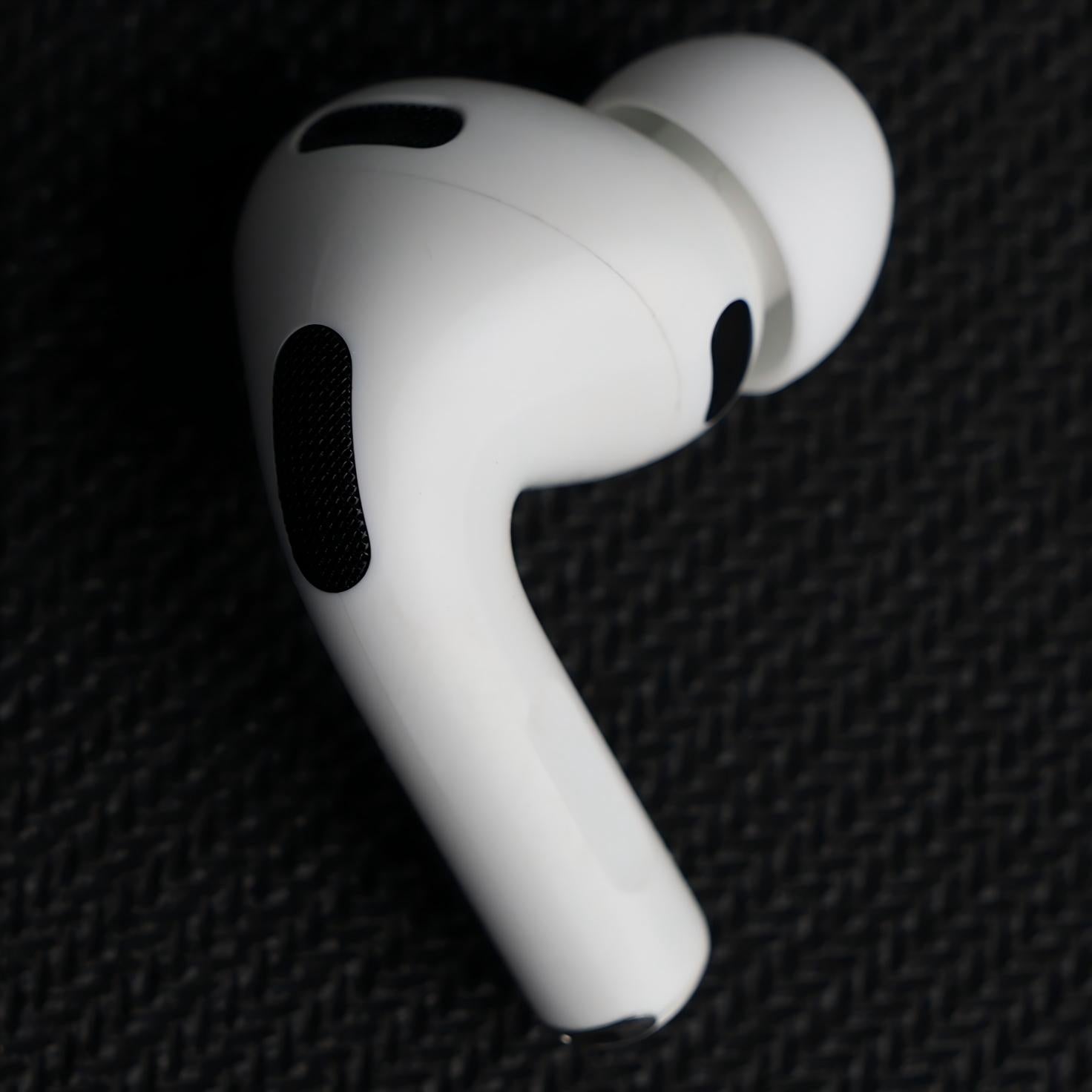 Original Used AirPods Pro 3 Right Earbud Replacement – Genuine OEM A3064 Right Side Only for A3122 Charging Case